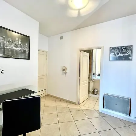 C046-studio Spacieux Proche Croisette Cannes